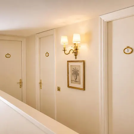 Lägenhet Duplex A La Canteraine Cannes
